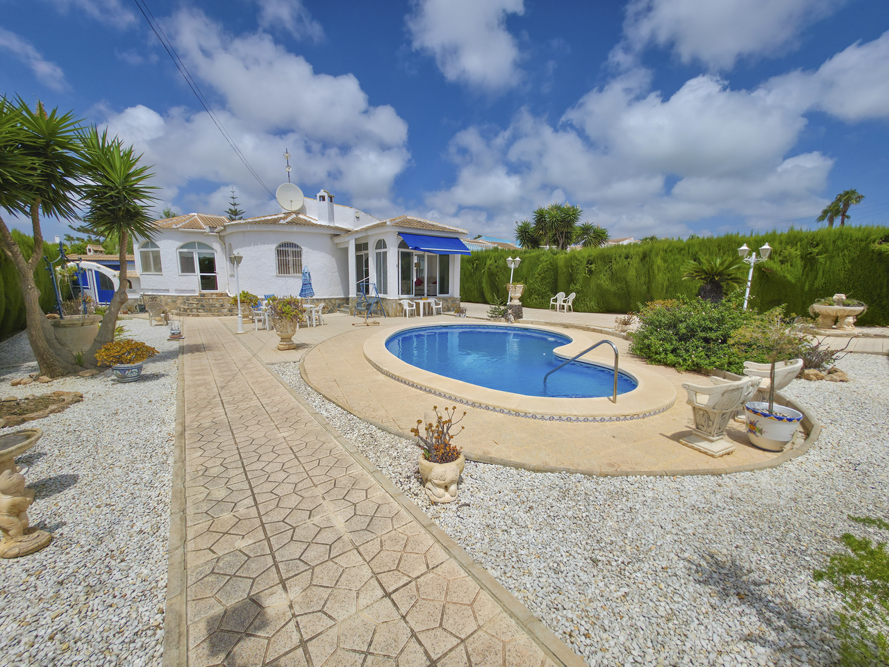 Vrijstaande villa te koop in Torrevieja (Town), Torrevieja