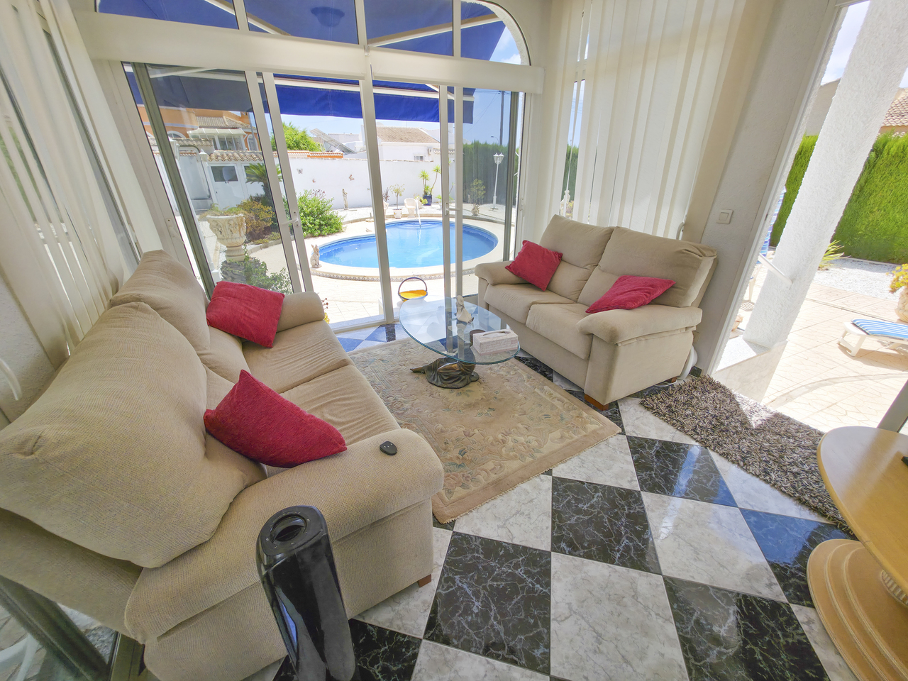 Vrijstaande villa te koop in Torrevieja (Town), Torrevieja