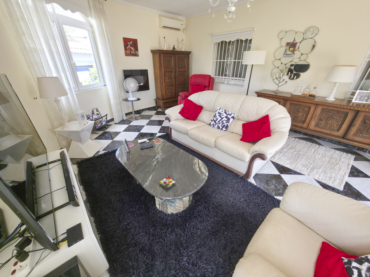 Vrijstaande villa te koop in Torrevieja (Town), Torrevieja