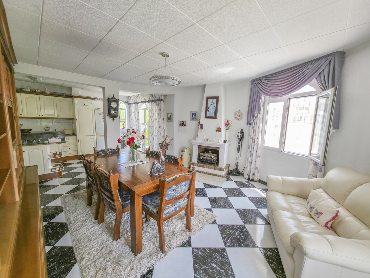 Vrijstaande villa te koop in Torrevieja (Town), Torrevieja